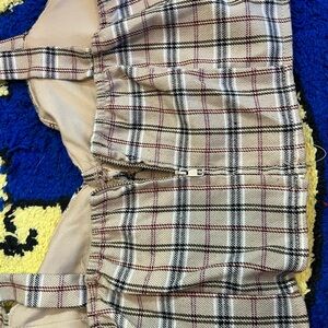 Comfy plaid tank, perfect for fall!!